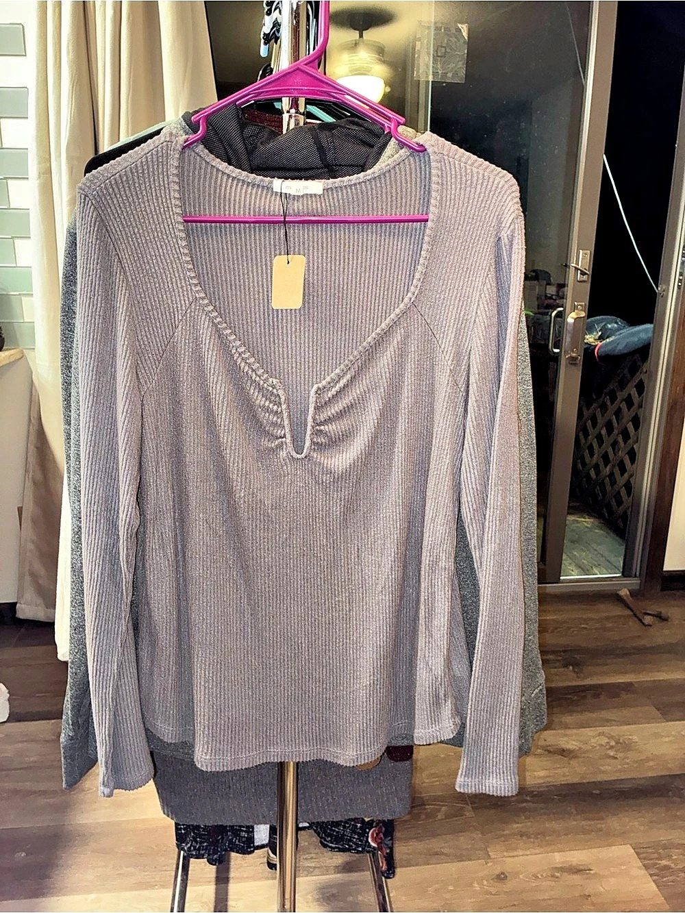 Maurices V-Neck Sweater in Gray Size Medium